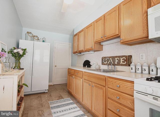 831 BOSLEY AVE, Baltimore, MD 21204