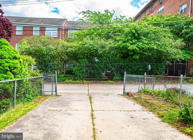 831 BOSLEY AVE, Baltimore, MD 21204