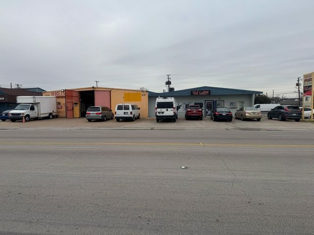 305 14th Street, Grand Prairie, TX 75051