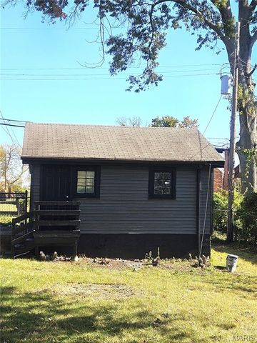 8578 Drury Lane, St Louis, MO 63147