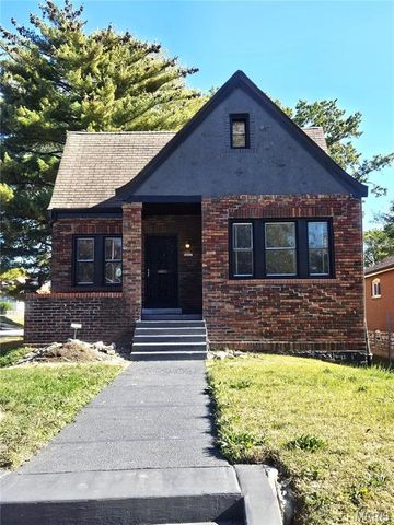 8578 Drury Lane, St Louis, MO 63147