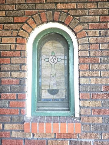 8578 Drury Lane, St Louis, MO 63147