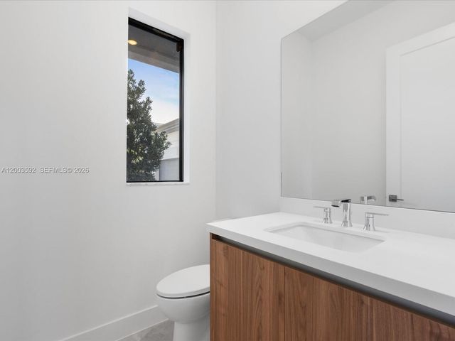 19602 NE 14 CT 0, Miami, FL 33179