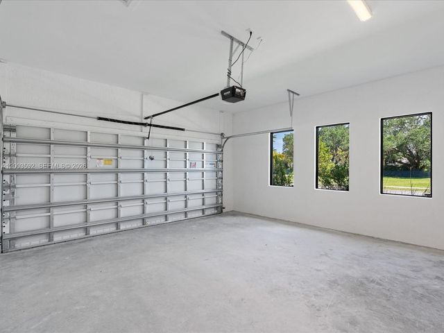 19602 NE 14 CT 0, Miami, FL 33179