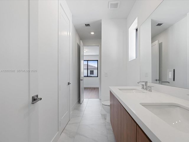 19602 NE 14 CT 0, Miami, FL 33179