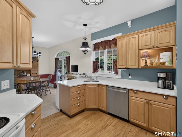 85 Rocky Hollow Road, North Stonington, CT 06359