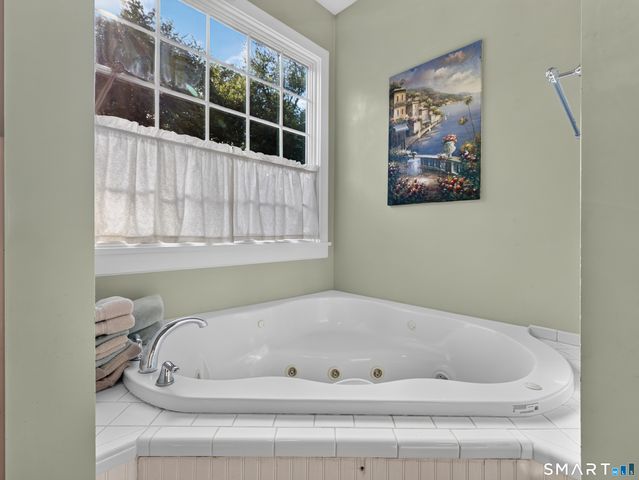 85 Rocky Hollow Road, North Stonington, CT 06359