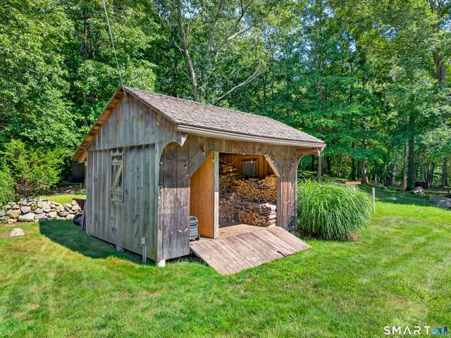 85 Rocky Hollow Road, North Stonington, CT 06359