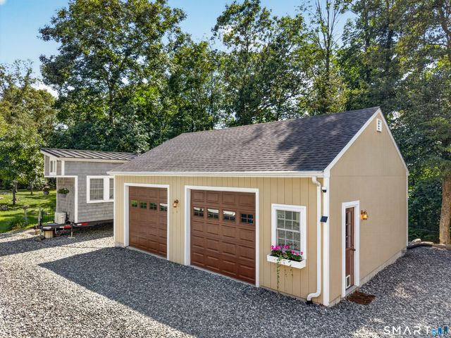 85 Rocky Hollow Road, North Stonington, CT 06359