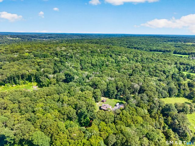 85 Rocky Hollow Road, North Stonington, CT 06359