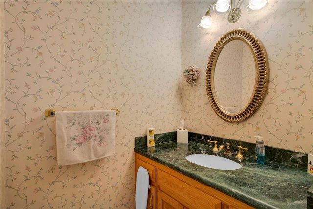 226 Willowbrook Road, Sudbury, VT 05733