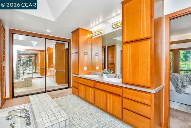 3434 Silver Springs Ct, Lafayette, CA 94549