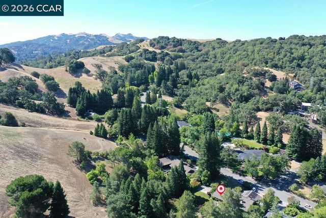 3434 Silver Springs Ct, Lafayette, CA 94549