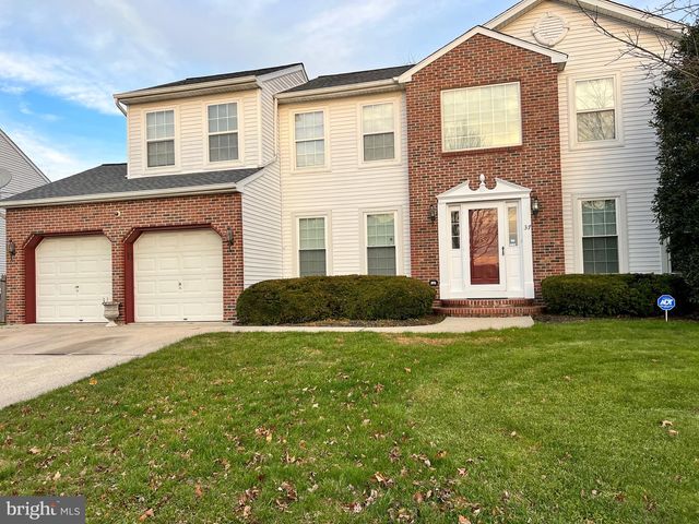 37 JENNIFER LN, Burlington, NJ 08016