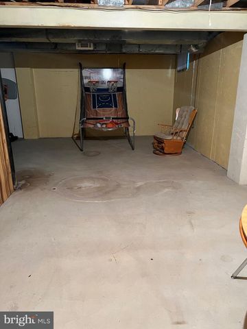 37 JENNIFER LN, Burlington, NJ 08016