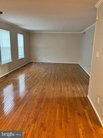 37 JENNIFER LN, Burlington, NJ 08016