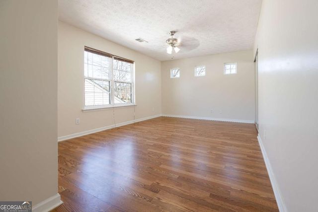 317 W Oaks Trail, Woodstock, GA 30188