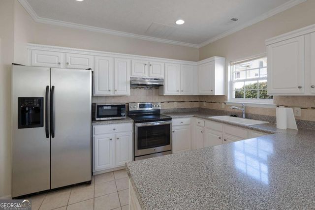 317 W Oaks Trail, Woodstock, GA 30188