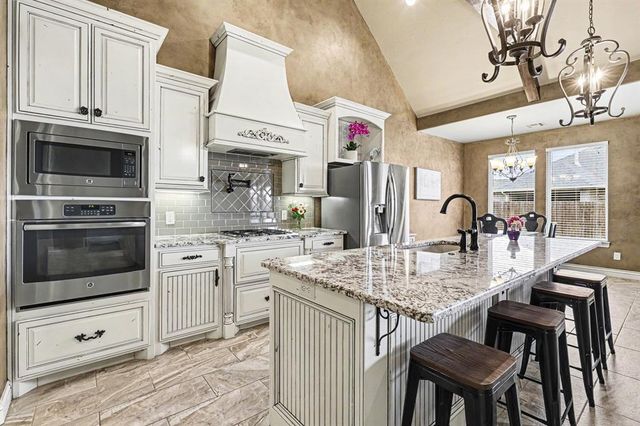 2309 E Thomas Terrace, Mustang, OK 73064