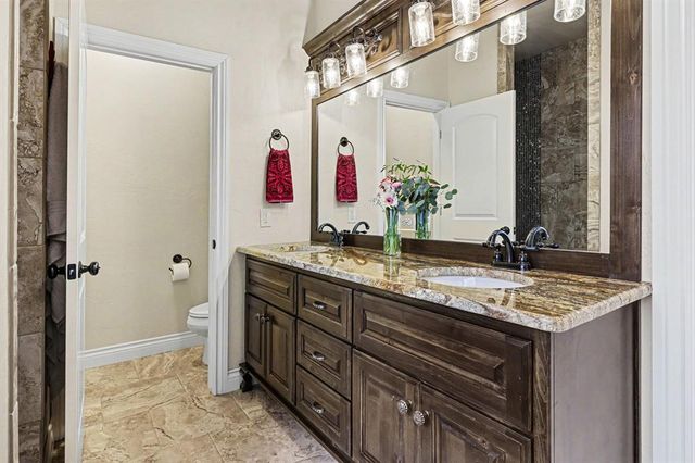2309 E Thomas Terrace, Mustang, OK 73064