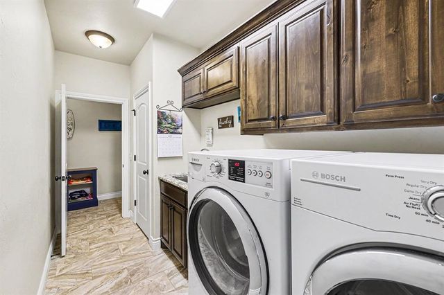 2309 E Thomas Terrace, Mustang, OK 73064