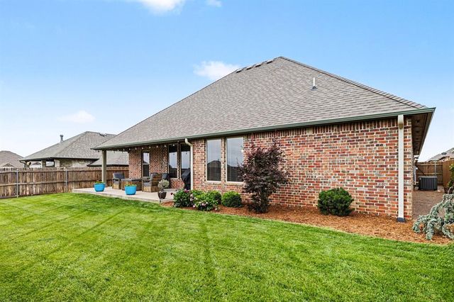 2309 E Thomas Terrace, Mustang, OK 73064