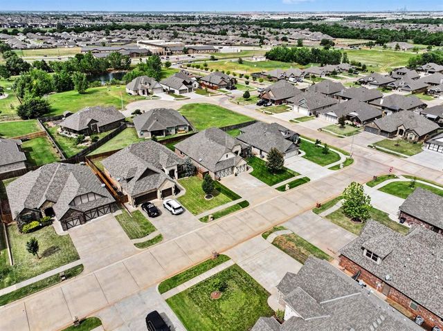 2309 E Thomas Terrace, Mustang, OK 73064