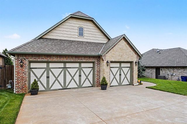 2309 E Thomas Terrace, Mustang, OK 73064