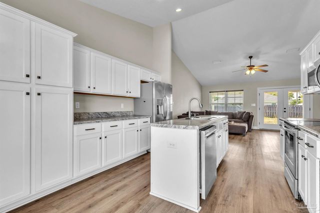 1857 Justice Cir, Gulf Breeze, FL 32563