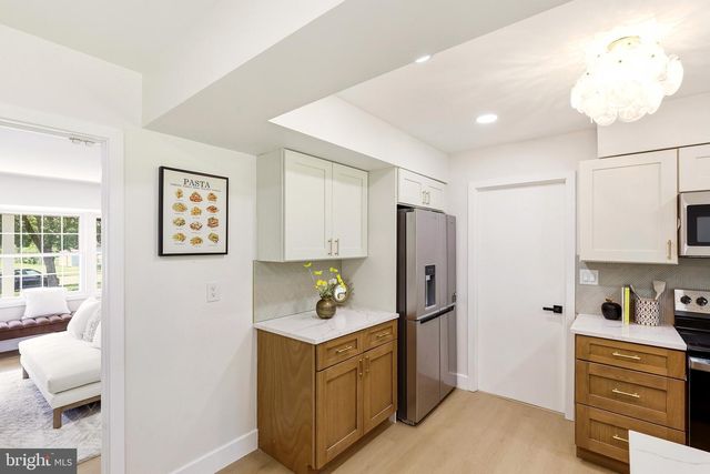 10 TUCKER CT, Willingboro, NJ 08046