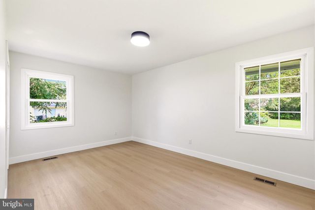 10 TUCKER CT, Willingboro, NJ 08046