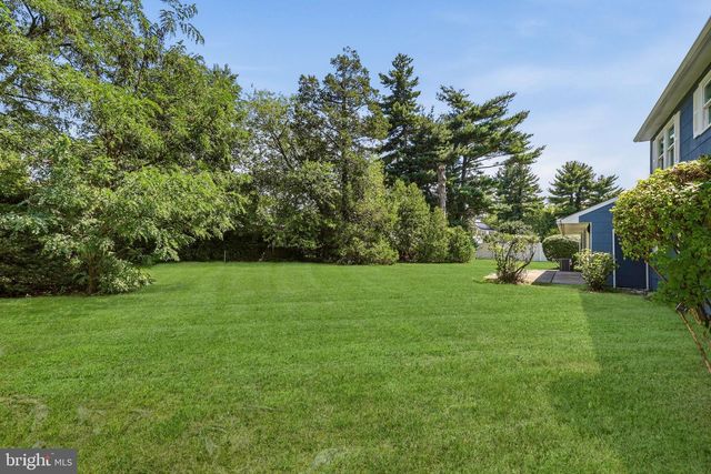 10 TUCKER CT, Willingboro, NJ 08046