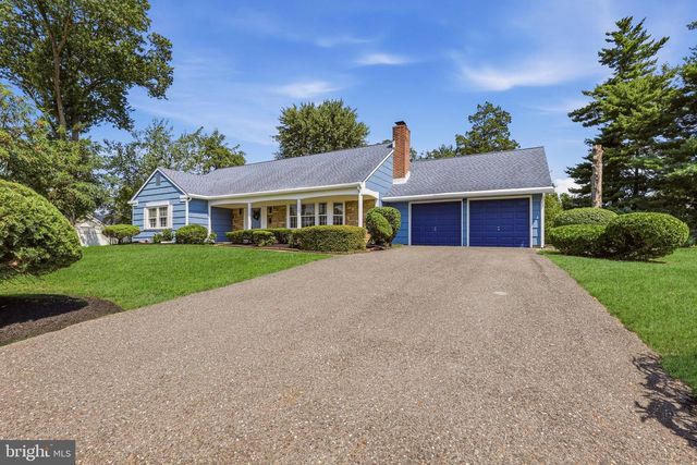 10 TUCKER CT, Willingboro, NJ 08046