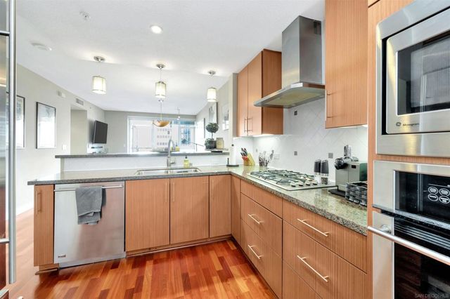 325 7Th Ave 808, San Diego, CA 92101