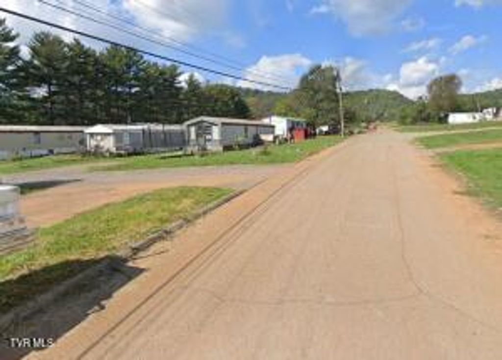 215 Stanley Valley Road, Rogersville, TN 37857