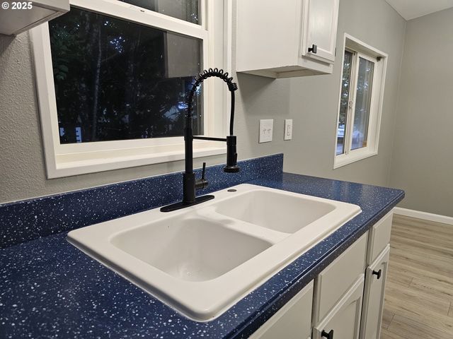 18485 Sw PACIFIC Dr 92, Tualatin, OR 97062