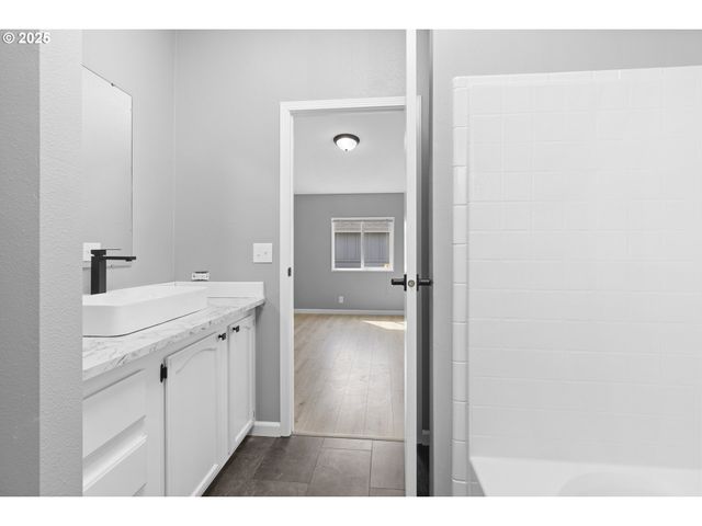 18485 Sw PACIFIC Dr 92, Tualatin, OR 97062