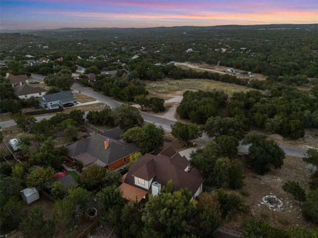72 Crazy Cross RD, Wimberley, TX 78676