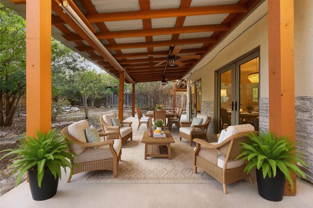 72 Crazy Cross RD, Wimberley, TX 78676
