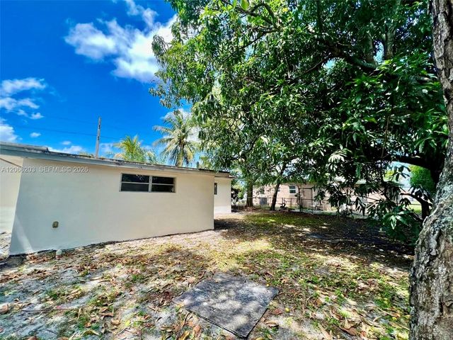 2460 NW 179th Street 2460, Miami Gardens, FL 33056