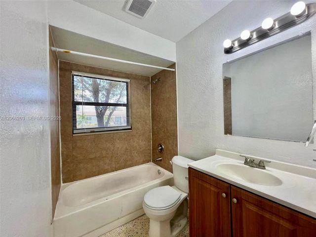 2460 NW 179th Street 2460, Miami Gardens, FL 33056