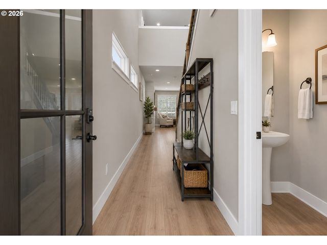 12501 Ne 102ND Way, Vancouver, WA 98682