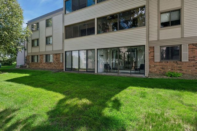 10540 43rd Avenue N 103, Plymouth, MN 55442
