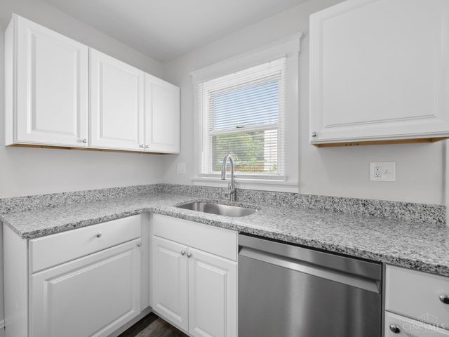 813 Greenwich Avenue, Cincinnati, OH 45238