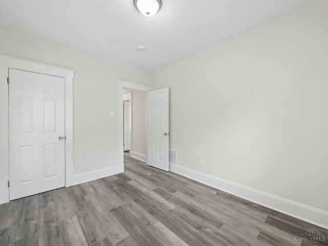 813 Greenwich Avenue, Cincinnati, OH 45238