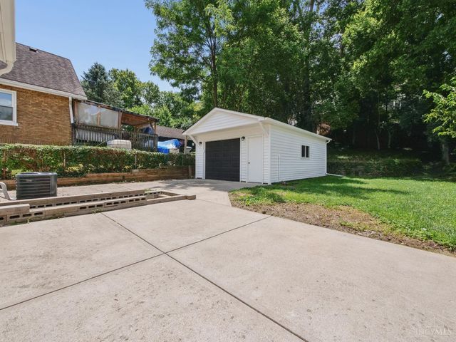 813 Greenwich Avenue, Cincinnati, OH 45238