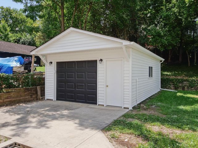 813 Greenwich Avenue, Cincinnati, OH 45238