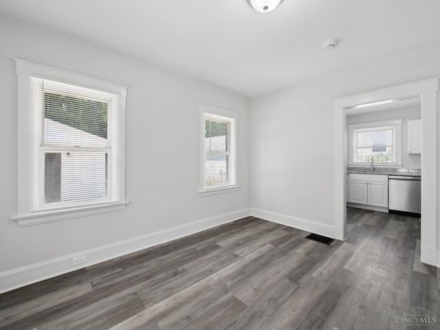 813 Greenwich Avenue, Cincinnati, OH 45238