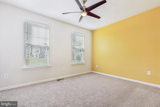 17815 WOODS OVERLOOK DR, Dumfries, VA 22026