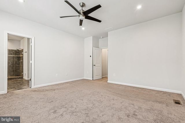 17815 WOODS OVERLOOK DR, Dumfries, VA 22026